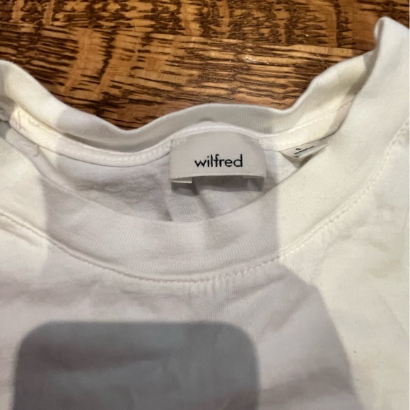 Wilfred free size small crop top (needs a quick 10 minute bleach) - Picture 2 of 5